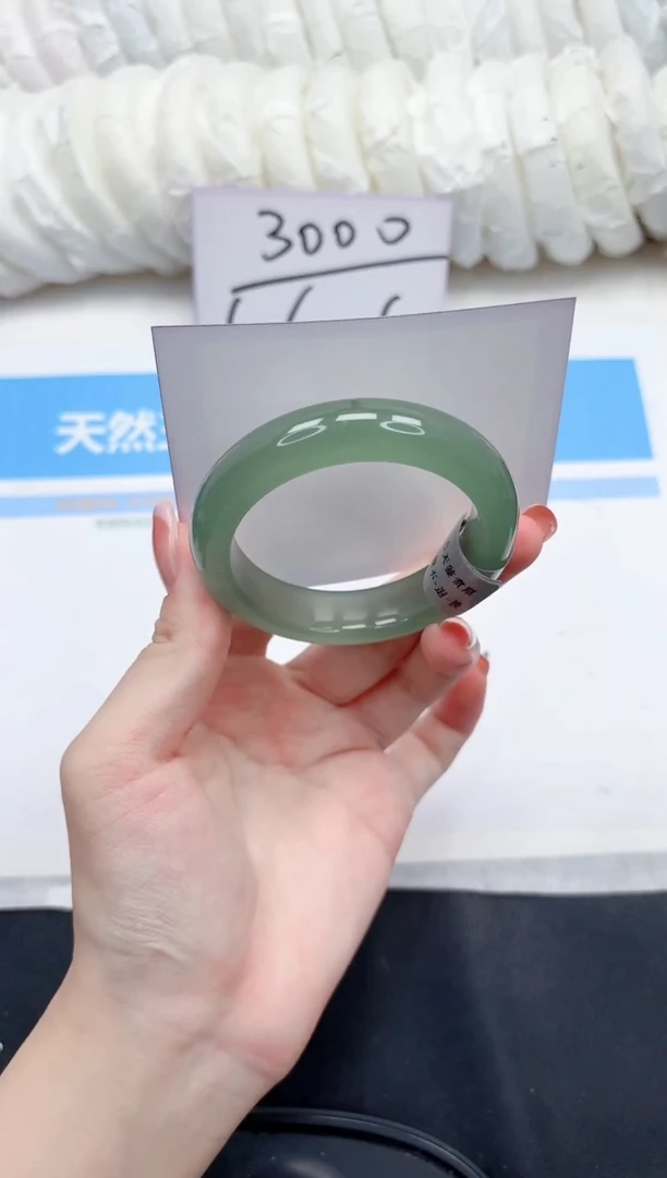 未镶嵌手镯石英质玉27-52.8-仪式感