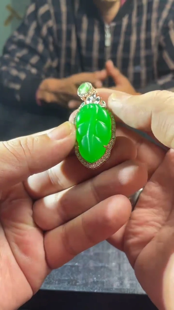 林子收货时尚吊坠ZGY49