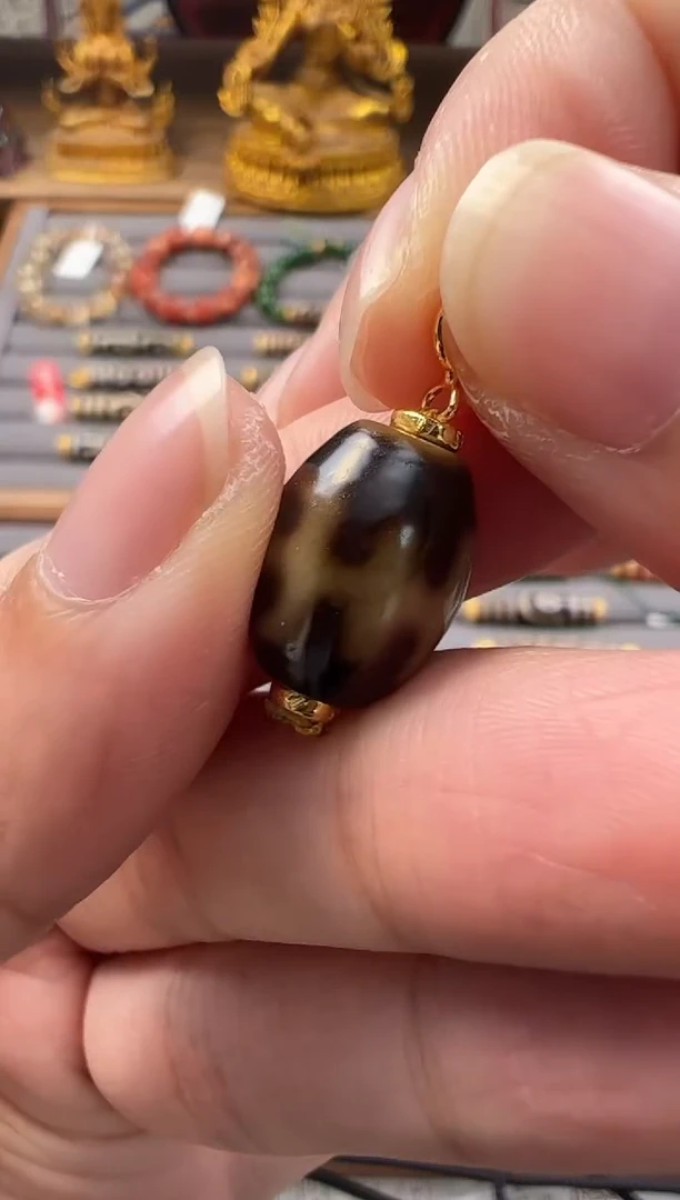 【闪购商品】玛瑙吊坠银S925镶嵌耳饰