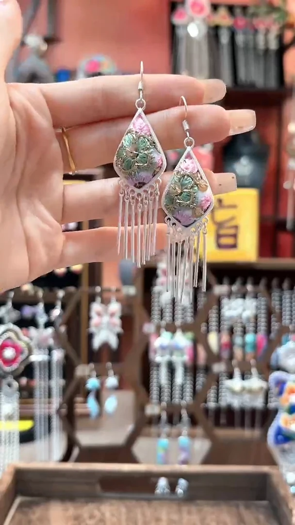 织绣云织谣民族风精美饰品   179**