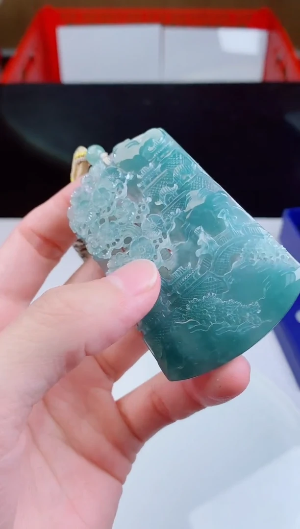 颈饰未镶嵌翡翠   ·