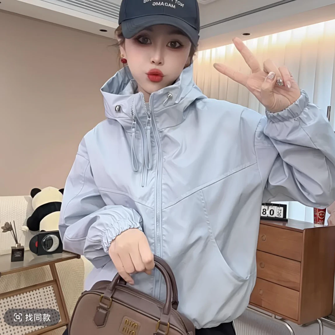 蓝色连帽冲锋衣外套女2025年春季新款宽松百搭小个子短款夹克上衣