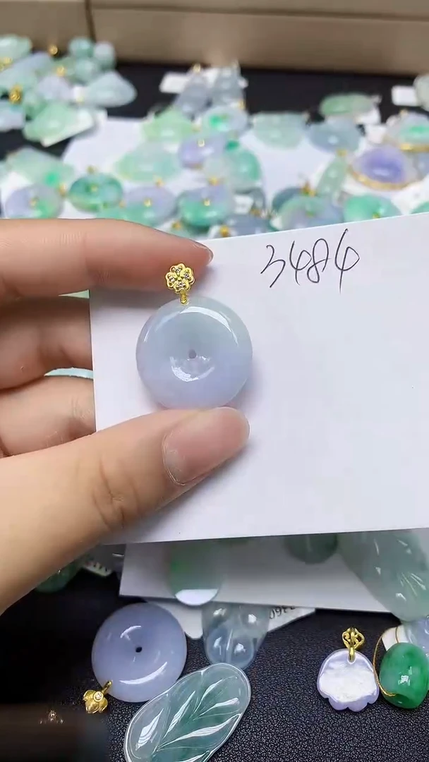 翡翠未镶嵌颈饰 天然缅甸翡翠A货1