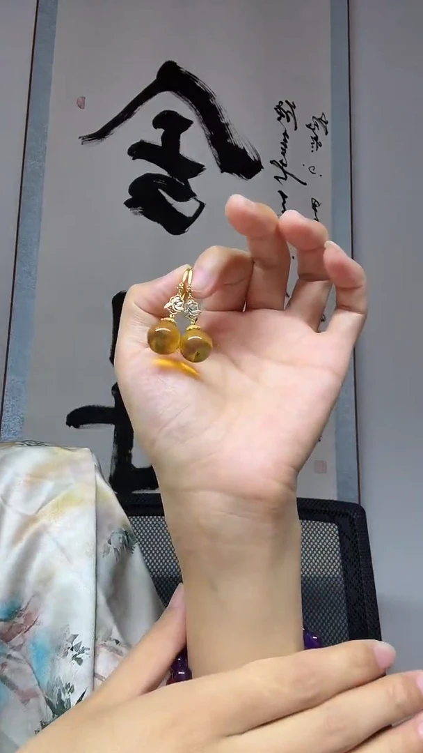 银S925镶嵌琥珀耳饰金蓝珀卡13