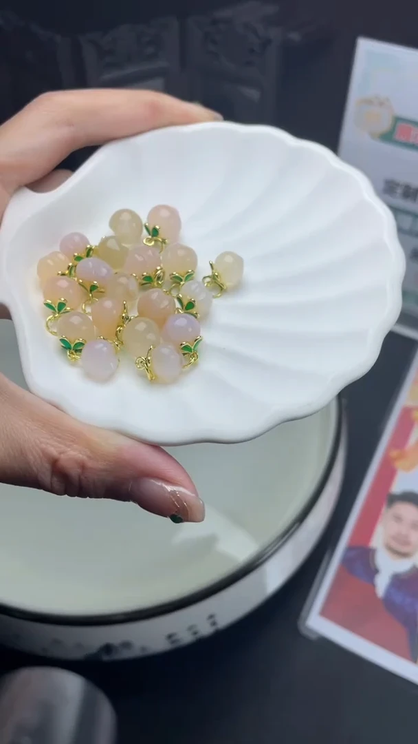 【闪购商品】玛瑙/玉髓颈饰未镶嵌玛瑙桃子1/多样性发其一CP