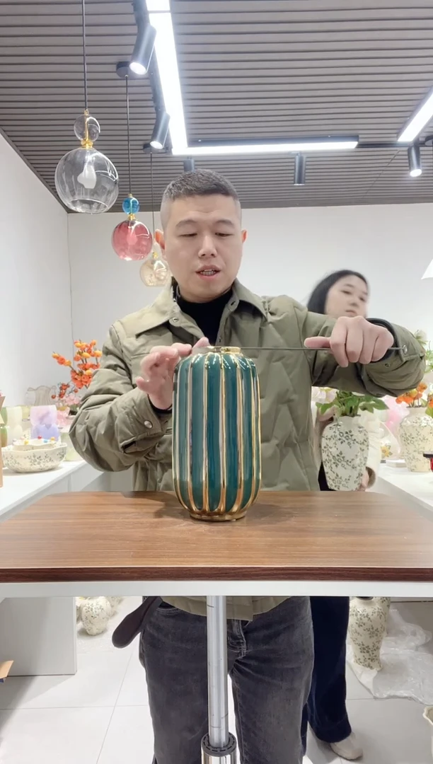 尾货清仓电镀灯笼绿色