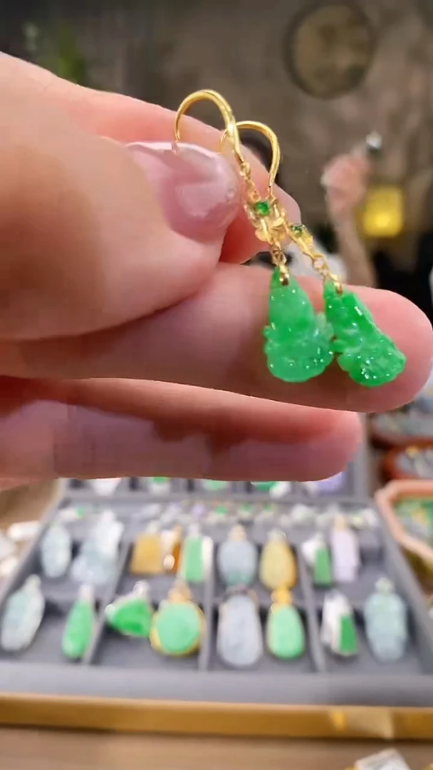 吊坠(不含链)18K金镶嵌翡翠耳饰一对