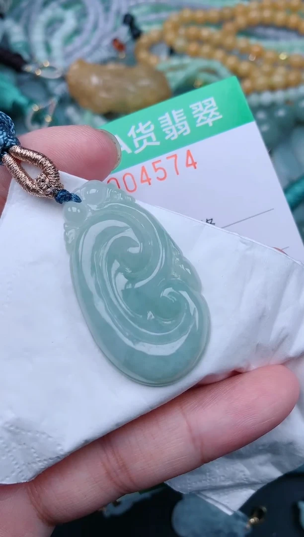 翡翠未镶嵌颈饰.0004574