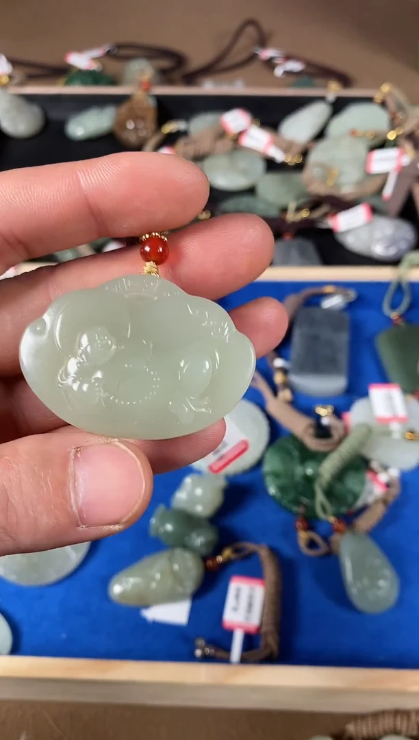 颈饰未镶嵌和田玉1