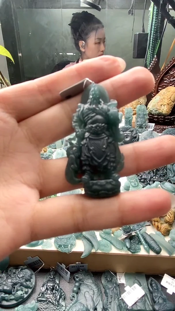 未镶嵌定制翡翠M****律翡翠毛货不退不换11.25