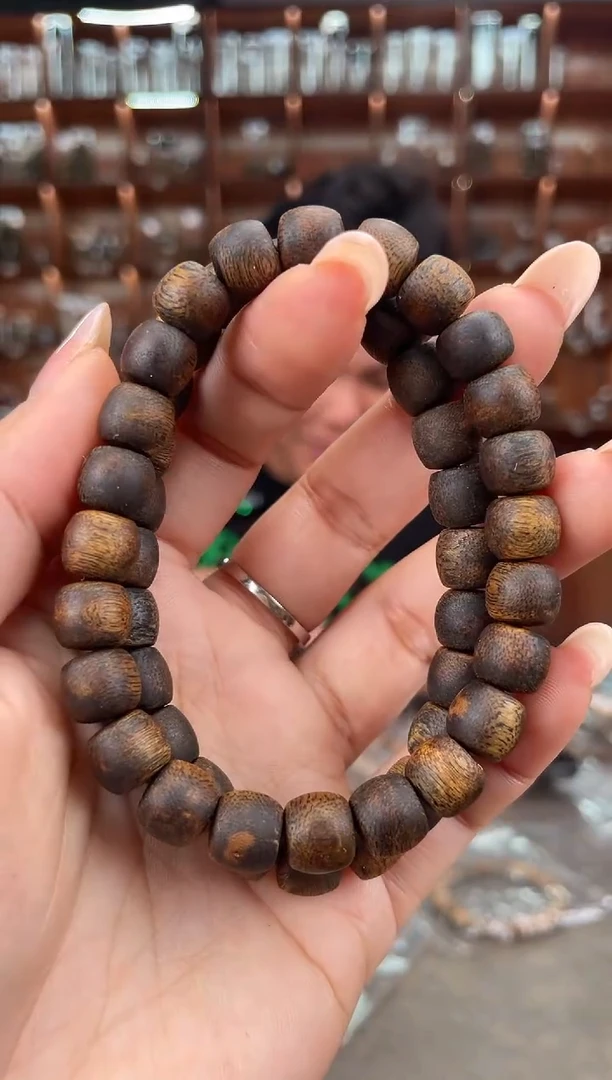 【闪购商品】沉香手串31号绿奇楠多样性发一条