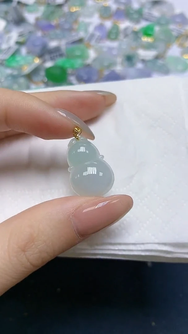 翡翠18K金镶嵌颈饰天然缅甸A货翡翠