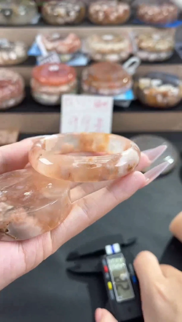 未镶嵌手镯石英质玉51