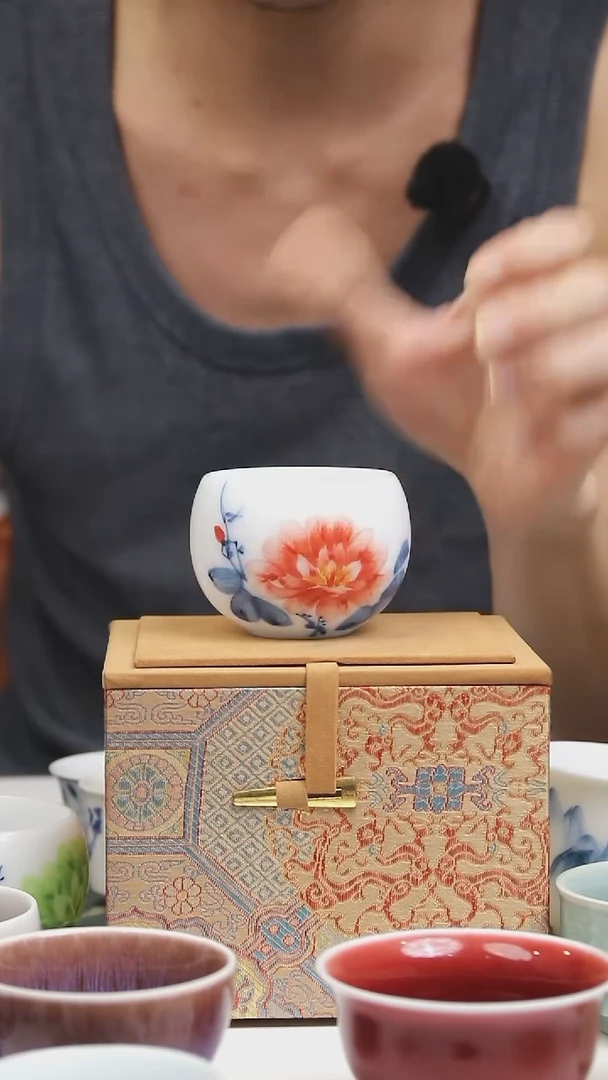 景德镇高温瓷牡丹冰种料罗汉杯新品