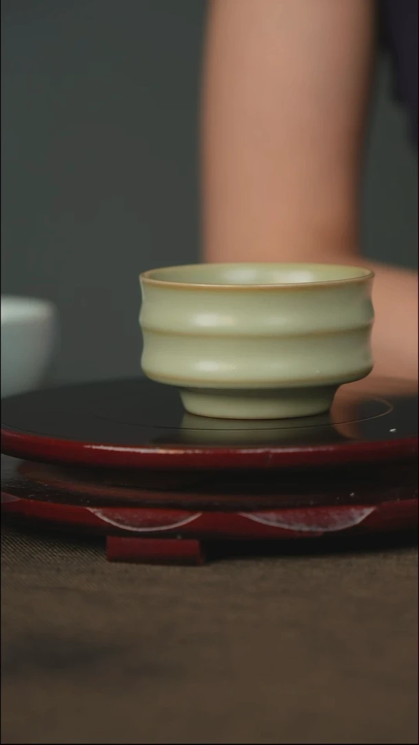 粉青 竹节杯 带底款