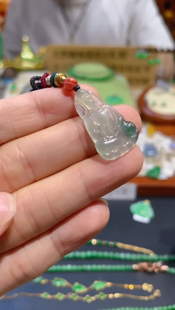 翡翠未镶嵌吊坠(不含链)假一赔三