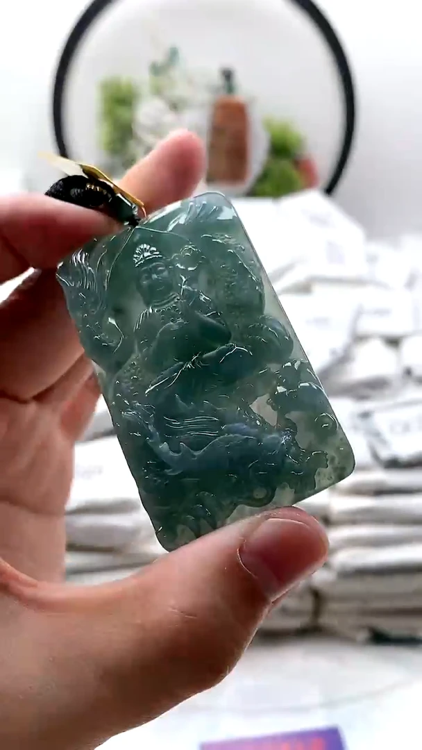颈饰未镶嵌翡翠大势至