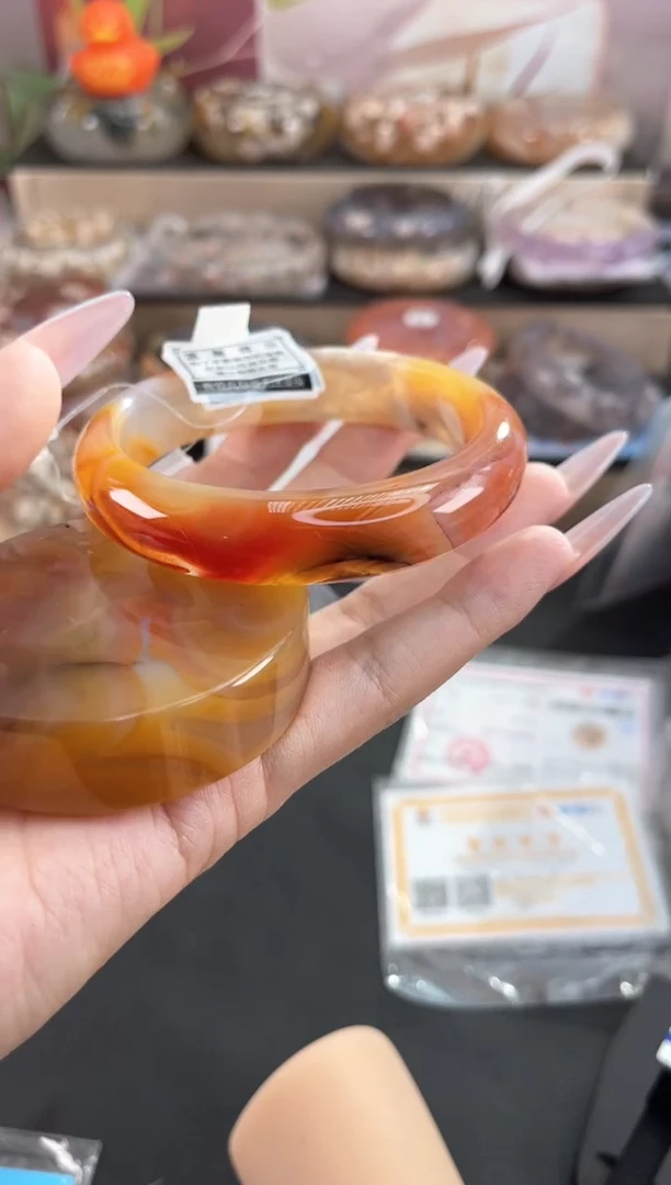 未镶嵌手镯石英质玉60