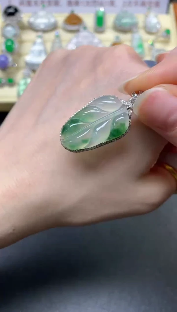 翡翠18K金镶嵌吊坠(不含链)叶子|3500+350