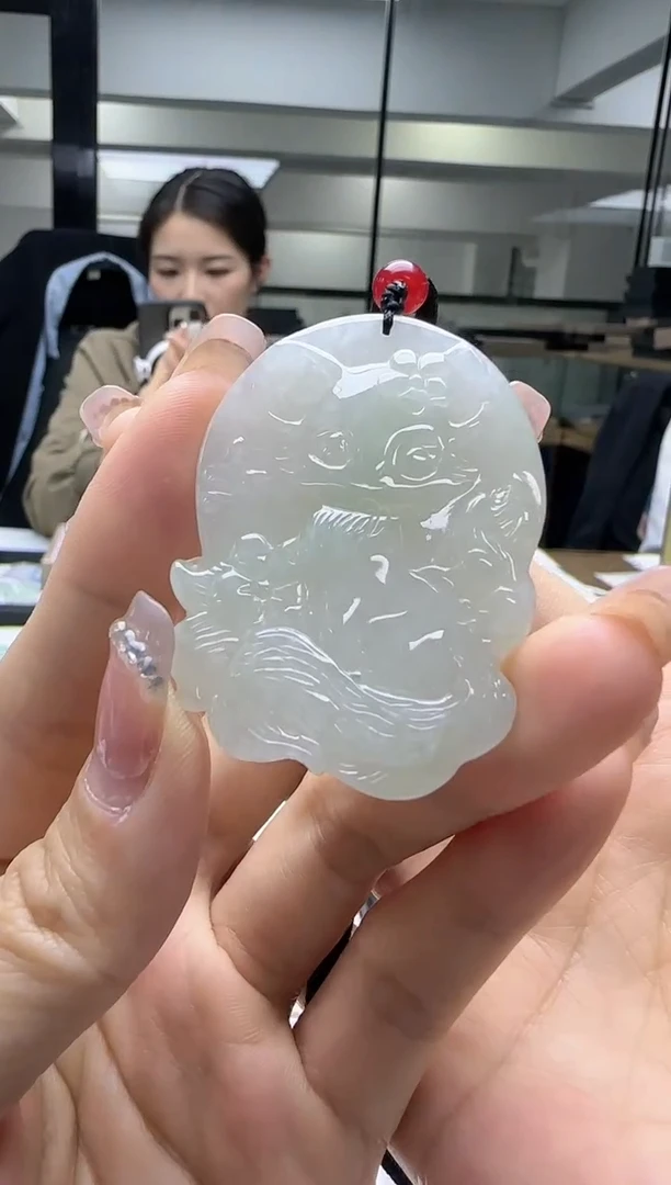 【闪购商品】翡翠颈饰未镶嵌九尾狐