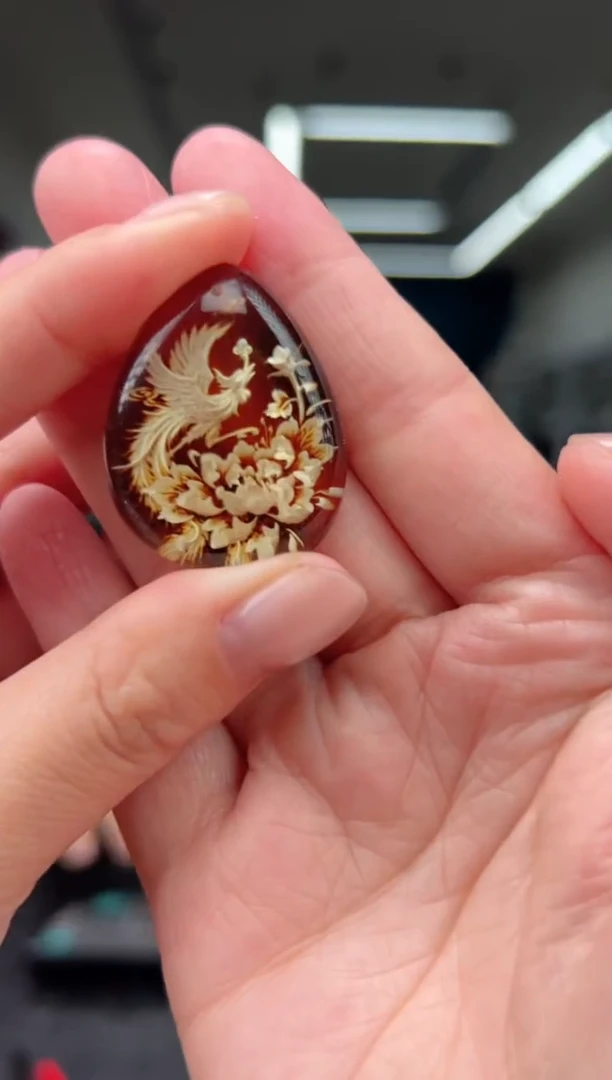 琥珀颈饰未镶嵌吊坠