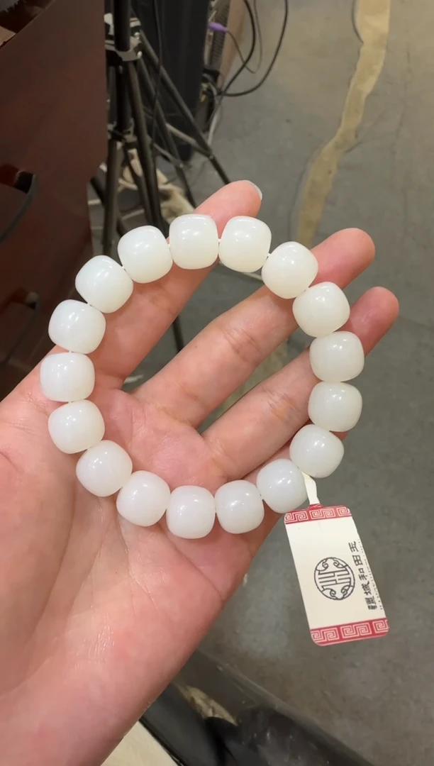 未镶嵌手串和田玉魔****萌天泰白玉手串（产地直发）
