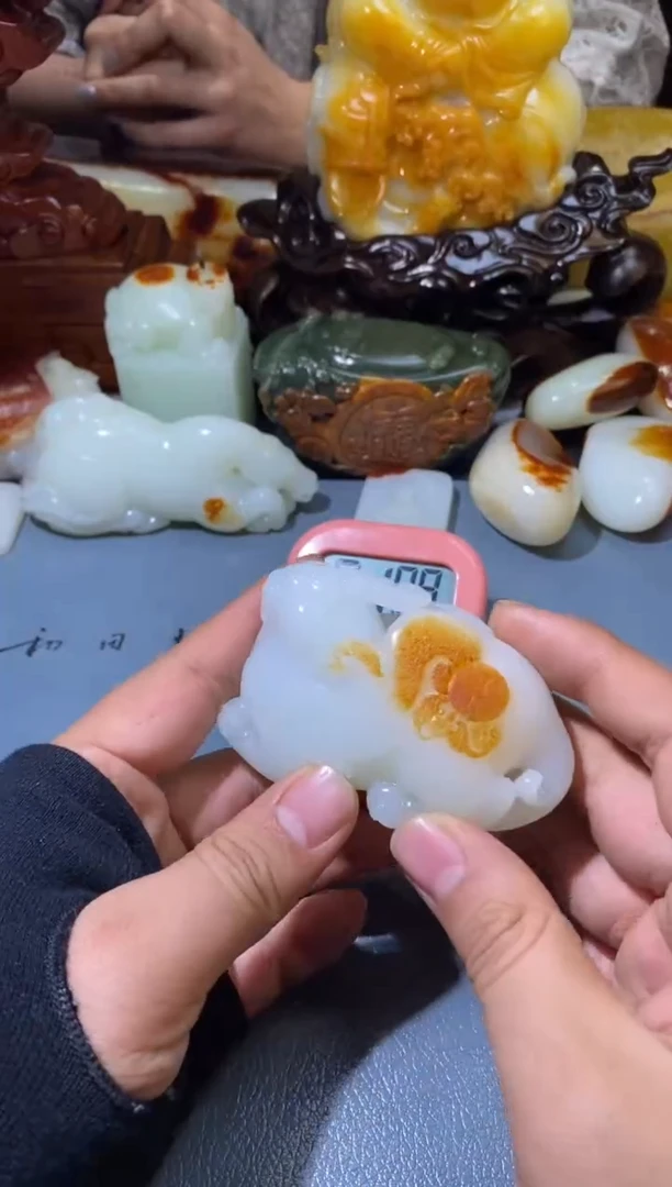 未镶嵌和田玉把件悟****.和田玉