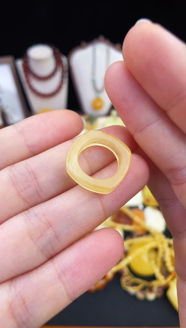琥珀未镶嵌珠宝奇石柒月