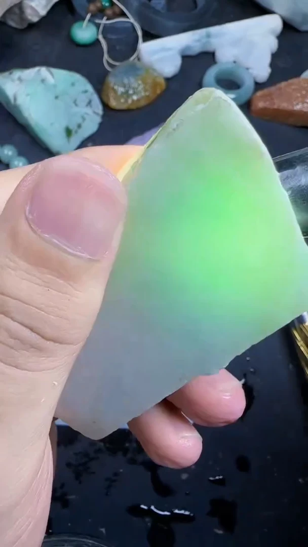 未镶嵌挂件翡翠A*P114