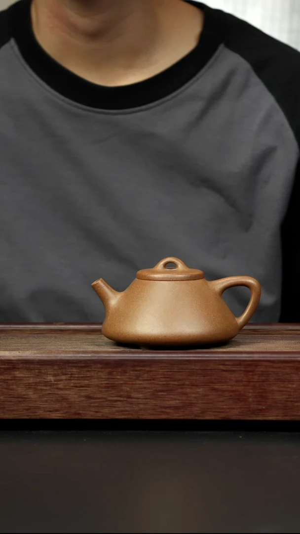 紫砂茶壶桃花泥 子冶石瓢