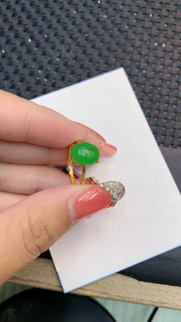 颈饰未镶嵌翡翠1