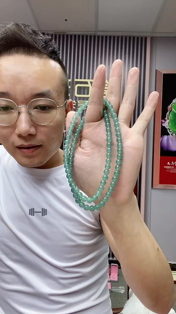 翡翠未镶嵌颈饰梅珠串