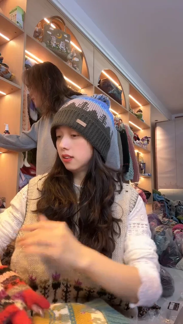 棉美利奴蓝色极光帽