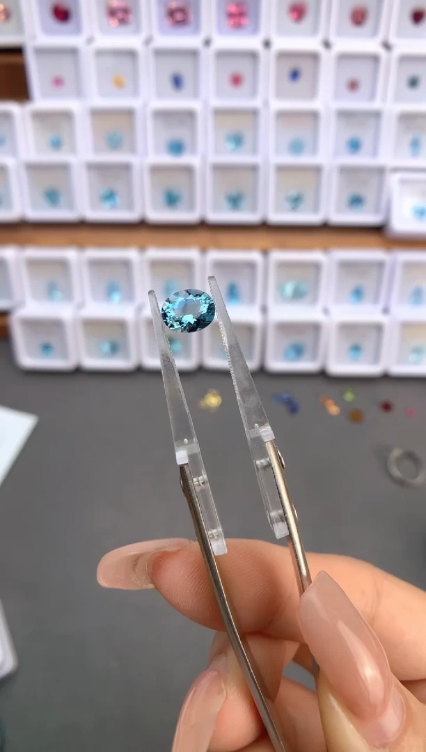 未镶嵌裸石定制海蓝宝石1.02ct 01085超圣