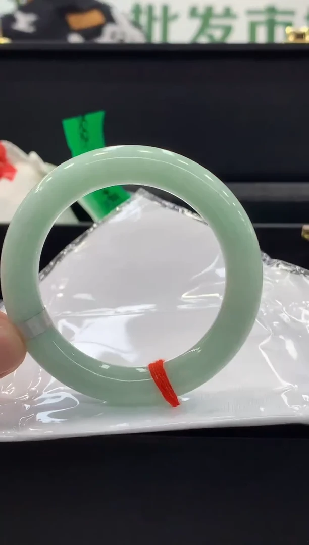 未镶嵌手镯翡翠翡翠手镯