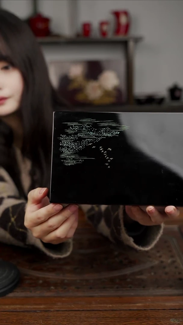 彩绘远山近水长方盒 18*12*5.5