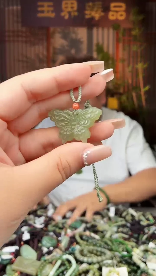 和田玉未镶嵌颈饰拍一发一