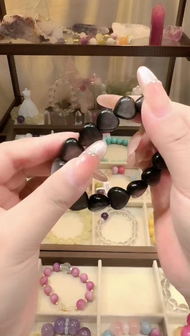 水晶手链未镶嵌爱心银耀手链