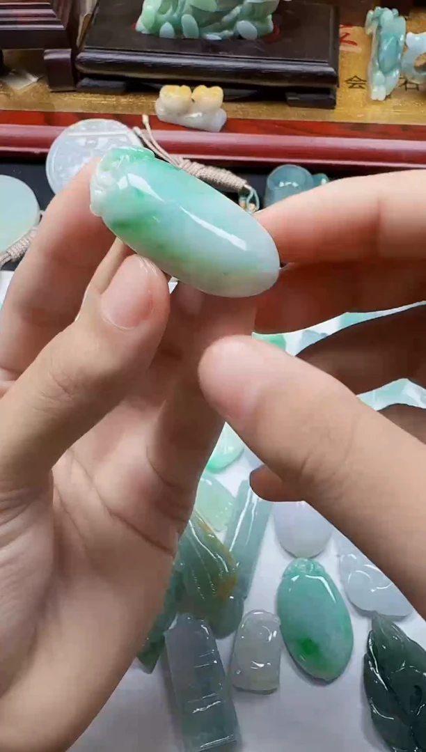 吊坠(不含链)未镶嵌翡翠1