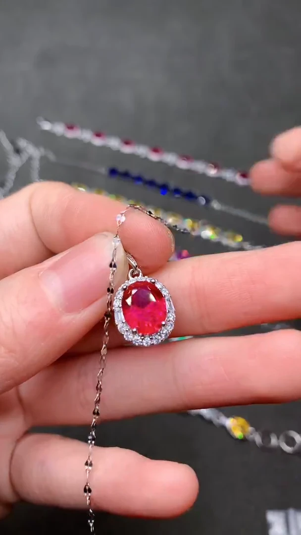 【闪购商品】红宝石颈饰银S925镶嵌......