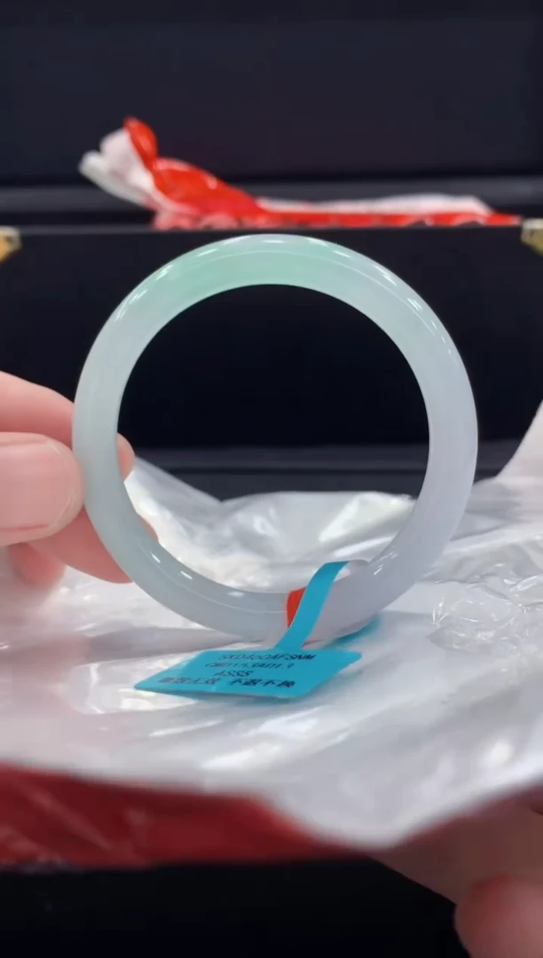 未镶嵌手镯翡翠翡翠手镯