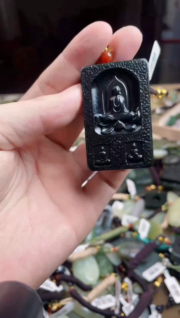 颈饰未镶嵌和田玉1