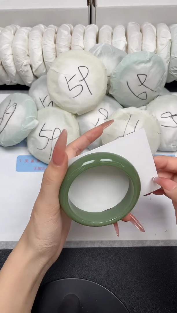 未镶嵌手镯石英质玉60-57