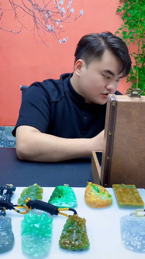 未镶嵌定制翡翠7**_5060ty-毛货挂件
