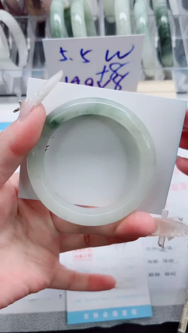 【闪购商品】石英质玉手镯未镶嵌A221-54.4