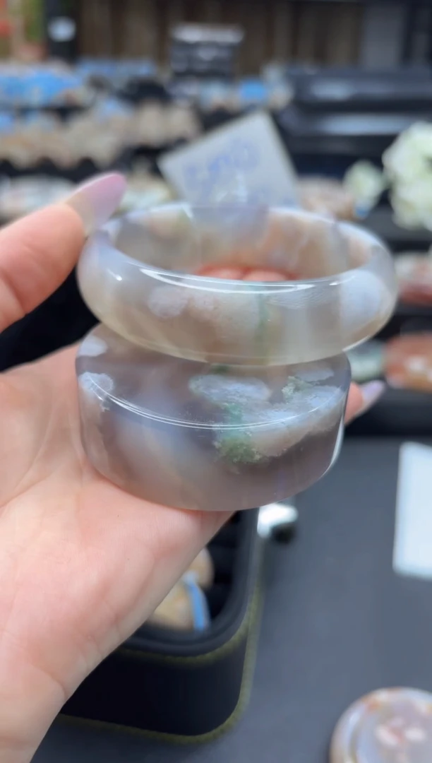 未镶嵌手镯石英质玉A145(61圈赠送镯心)