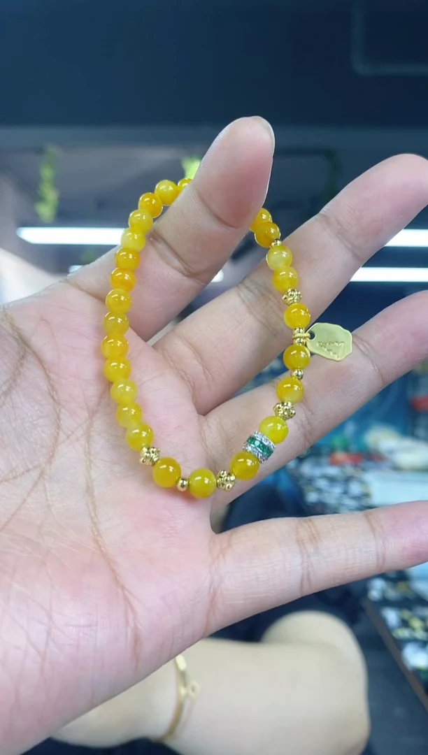 未镶嵌手链翡翠多样性发其一，颜色微差