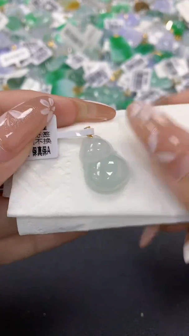 颈饰18K金镶嵌翡翠a货假一赔三支持复检百元上9元证书费自理