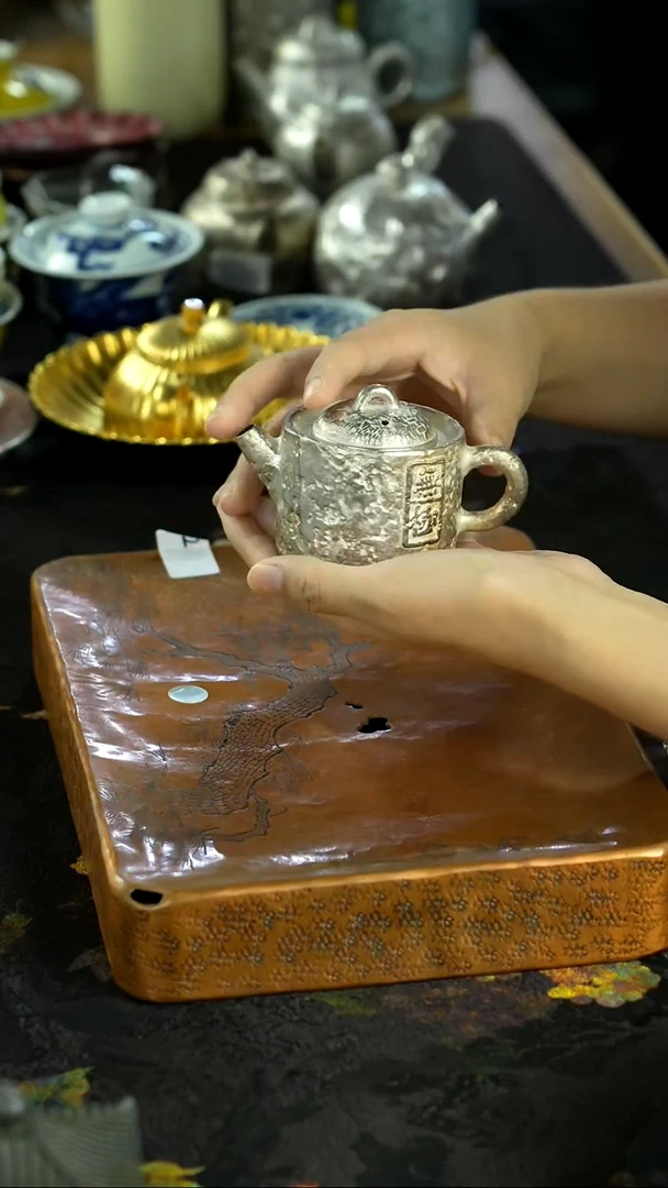 景德镇手绘瓷器放漏场
