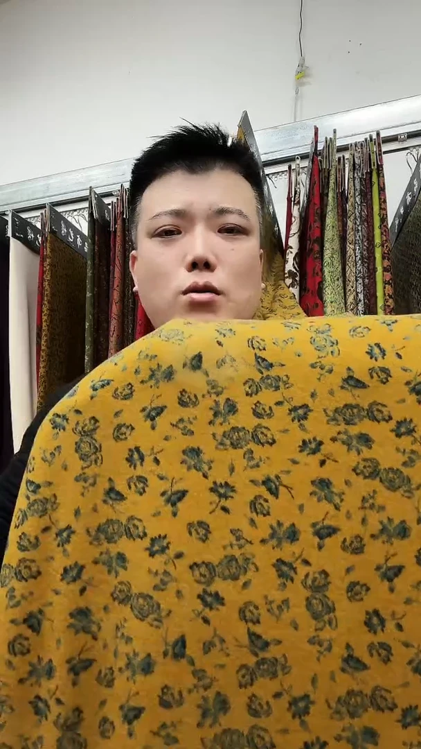 织花黄底蓝玫瑰施华洛白色各1.2米